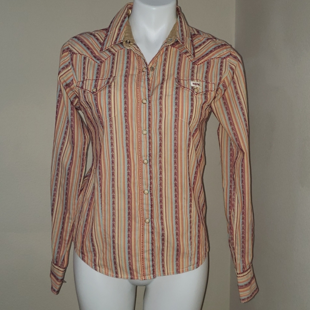 A western style shirt